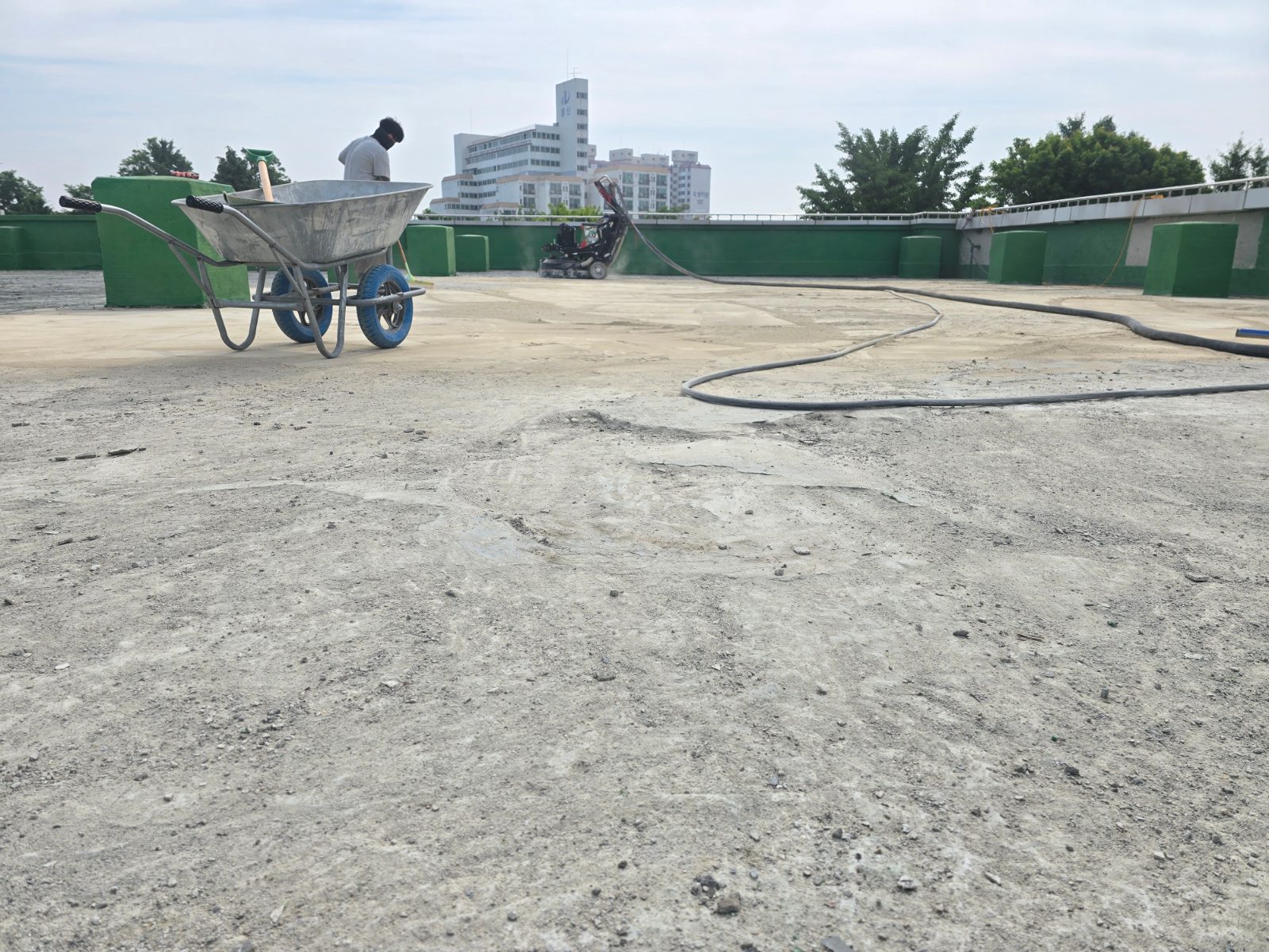 전북 완주군 삼례읍 학교 옥상 우레탄 방수층 철거